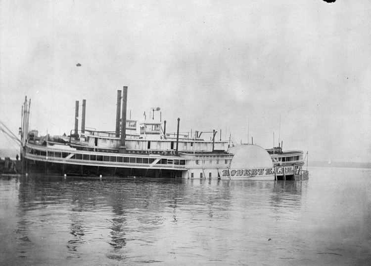 Robert E. Lee (steamboat) 1898 ROBERT E LEE last voyage Univ of Wisconsin collection Lee
