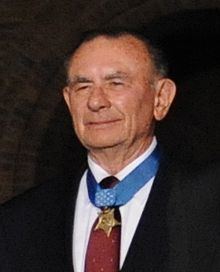 Robert E. Simanek httpsuploadwikimediaorgwikipediacommonsthu