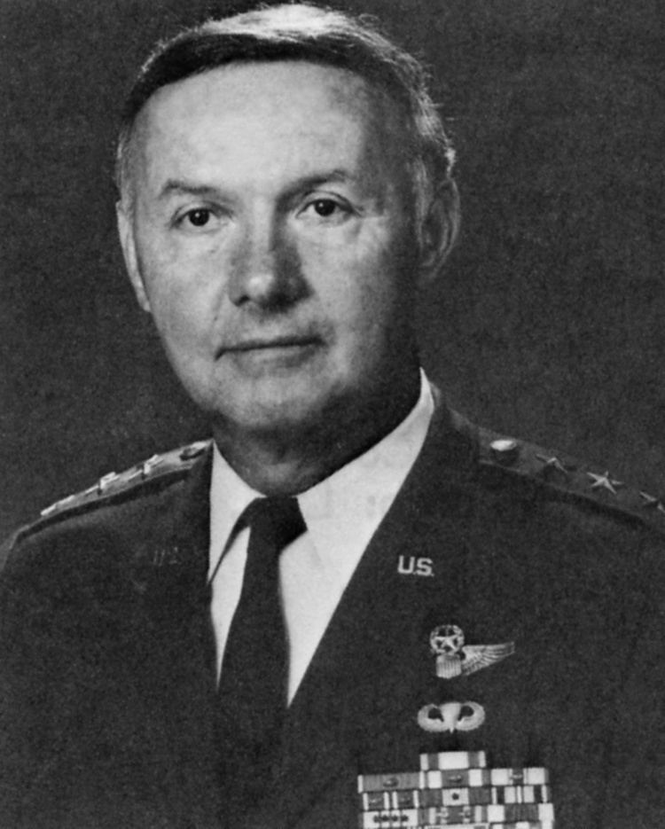 Robert F. Coverdale LIEUTENANT GENERAL ROBERT F COVERDALE US Air Force Biography