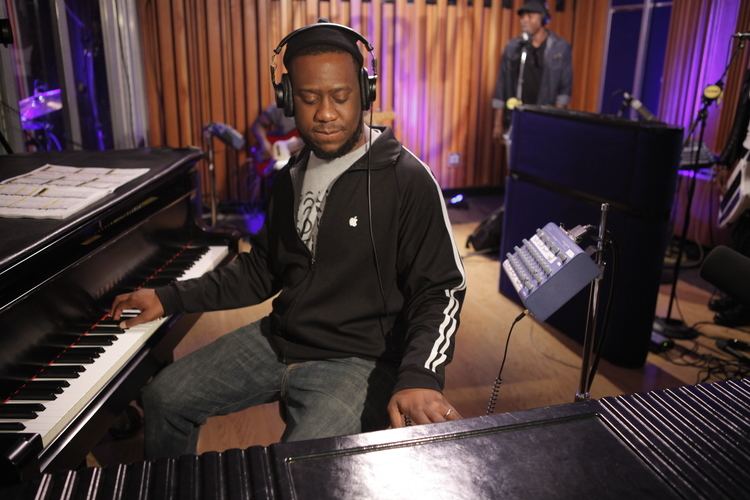 Robert Glasper Robert Glasper Experiment Covers Coldplay Live on KCRW