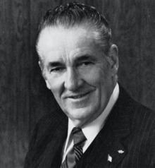 Robert H. Lounsberry httpsuploadwikimediaorgwikipediacommonsthu