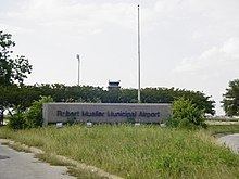Robert Mueller Municipal Airport httpsuploadwikimediaorgwikipediacommonsthu
