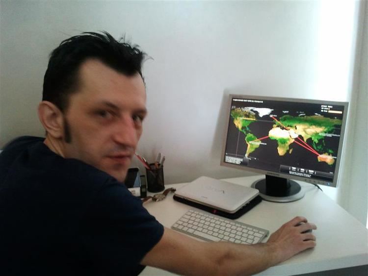 Robert Mureșan Un clujean face jocuri pentru PC i ctig 10000 de dolari pe lun