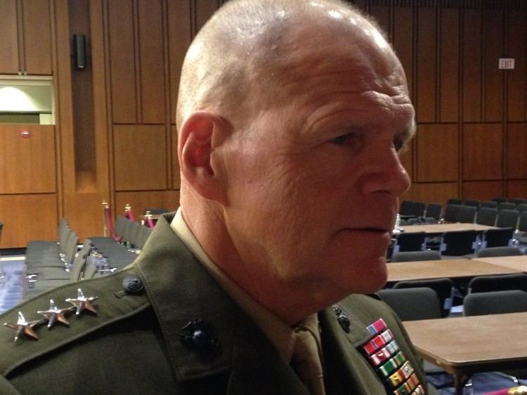 Robert Neller McCain Hammers Commandant Nominee Neller Over Iraq