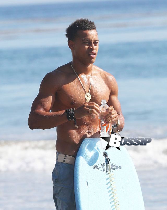 Robert Ri'chard Actor Robert Ri39chard Shows Off His Physique While Surfing