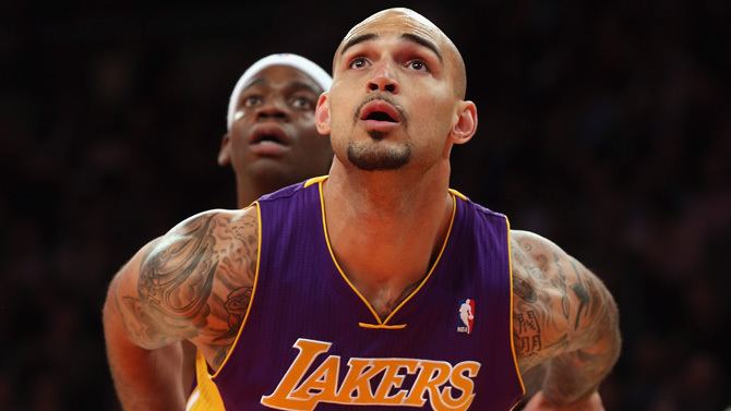 Robert Sacre Lakers ReSign Robert Sacre THE OFFICIAL SITE OF THE LOS