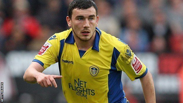 Robert Snodgrass BBC Sport Robert Snodgrass joins Norwich City from Leeds