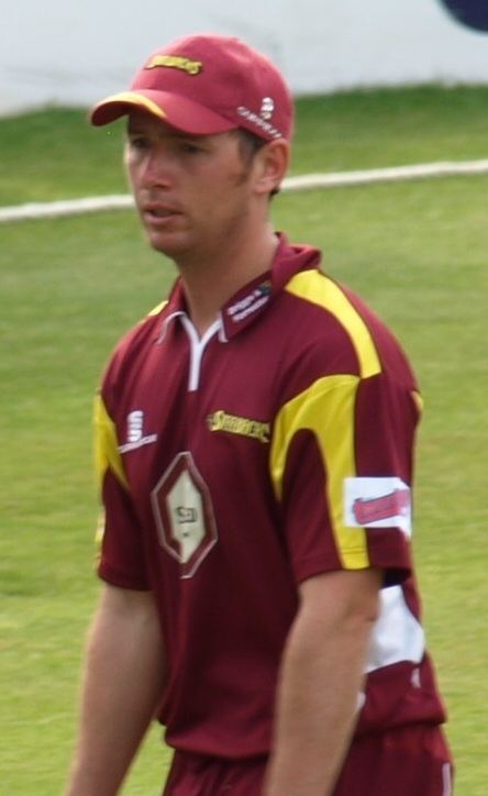Robert White (cricketer)
