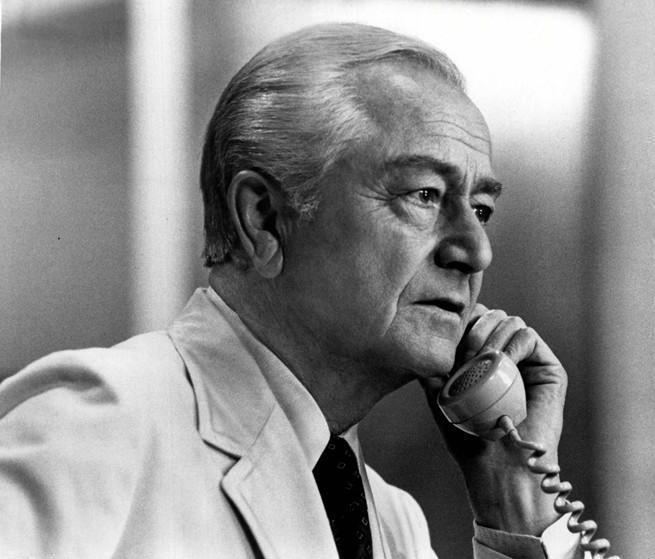 Robert Young (actor) FileRobert Young 1973 Marcus WelbyJPG Wikimedia Commons