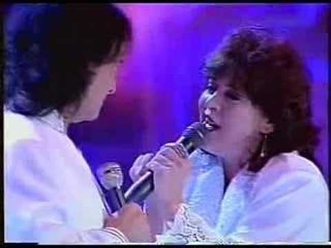 Roberta Miranda ROBERTO CARLOS E ROBERTA MIRANDA DE TANTO AMOR YouTube