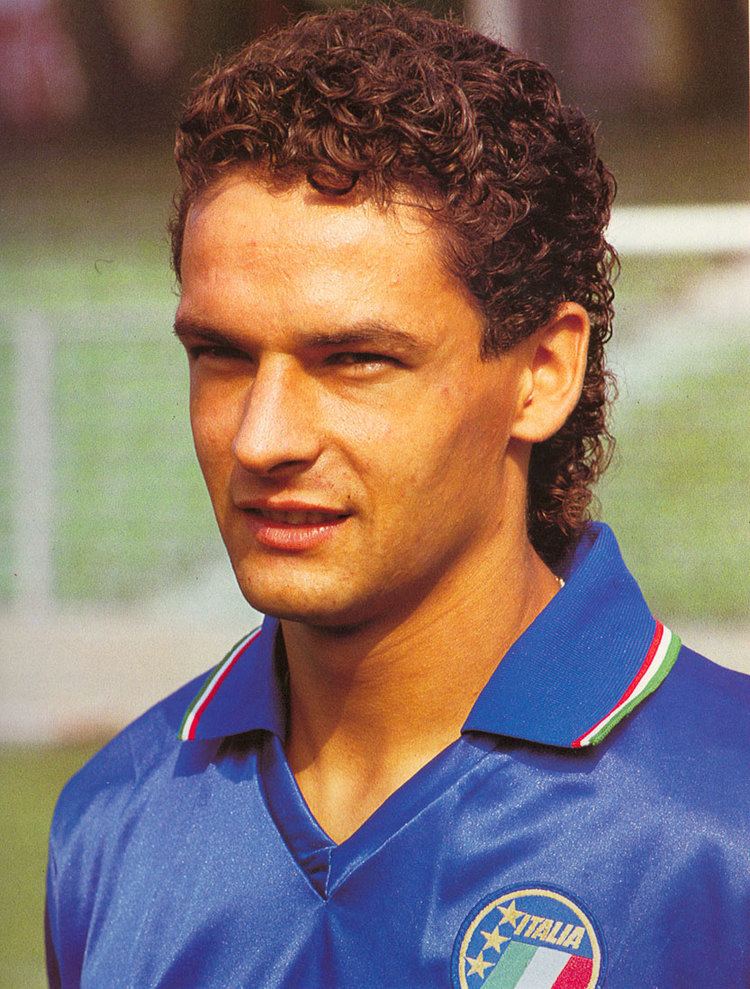 Roberto Baggio httpsuploadwikimediaorgwikipediacommons11