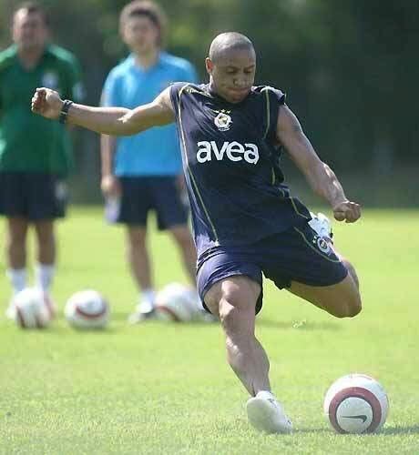 Roberto Carlos Portrait of an icon Roberto Carlos Football365