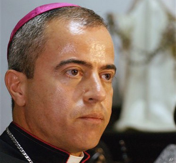 Roberto González Nieves Pope Faces First Crisis as Archbishop Resists Pressure to Quit