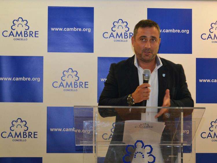 Roberto Naveira Cambre homenaxea a Roberto Naveira Xornal Galicia Norte