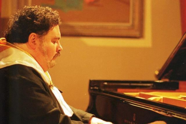 Roberto Szidon Morre na Alemanha o pianista gacho Roberto Szidon Zero Hora