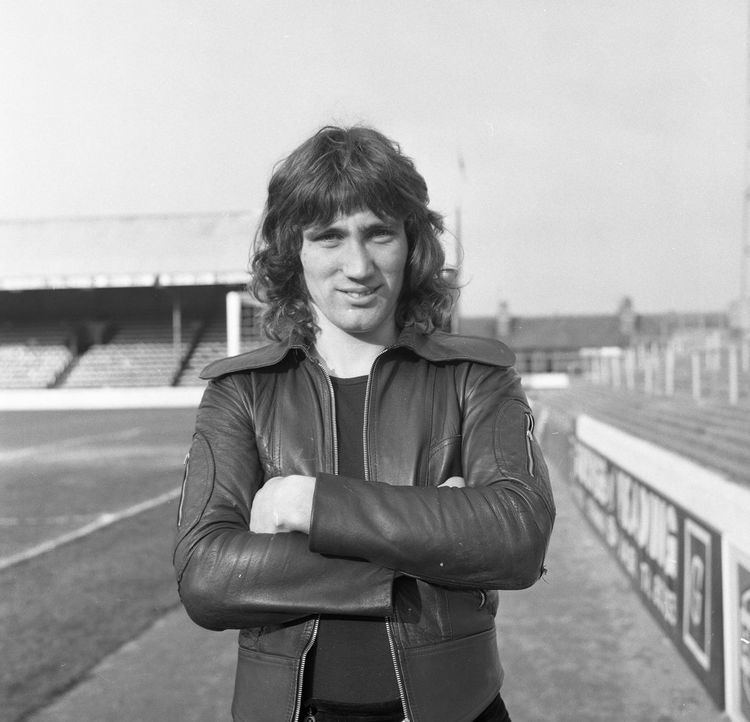 Robin Friday Reading FC Robin Friday was the greatest flair player of