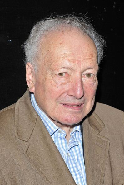 Robin Hardy (film director) Robin Hardy Signs His New Book Pictures Zimbio