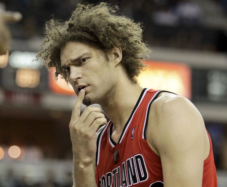 Robin Lopez Robin Lopez is your favorite basketball player you dont know yet