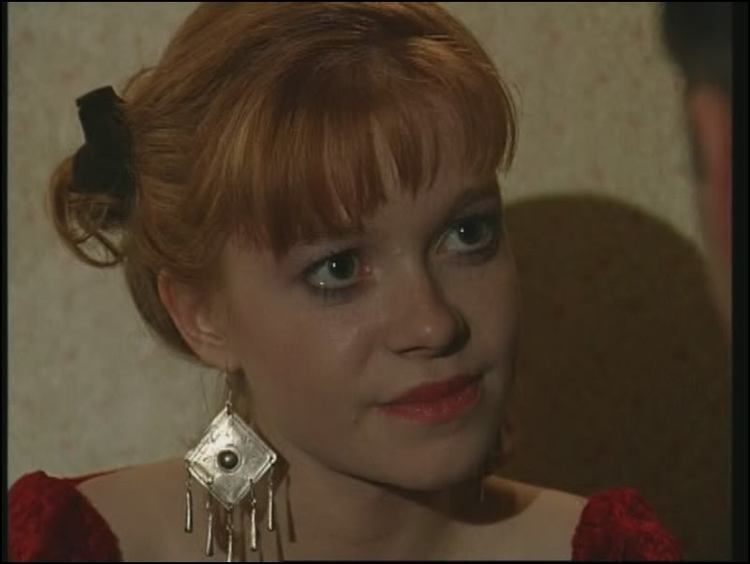 Robin Weaver English Actress Bio With Photos Videos