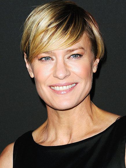 Robin Wright From Glam to MakeupFree See 6 Stunners ROBIN WRIGHT
