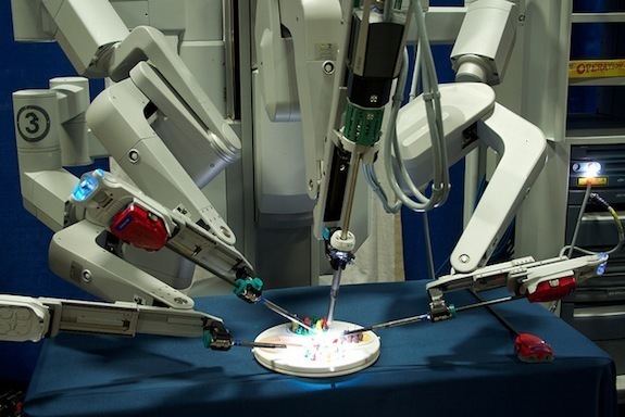 http://public.media.smithsonianmag.com/legacy_blog/robot-surgery.jpg