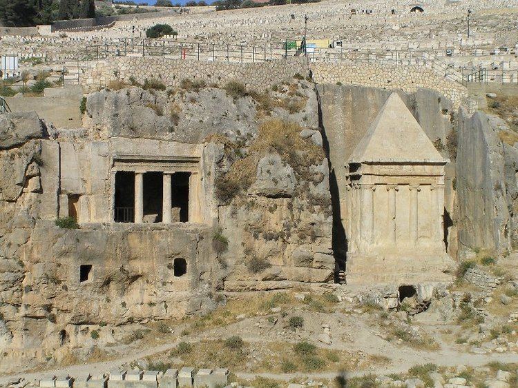 Rock-cut tombs in ancient Israel