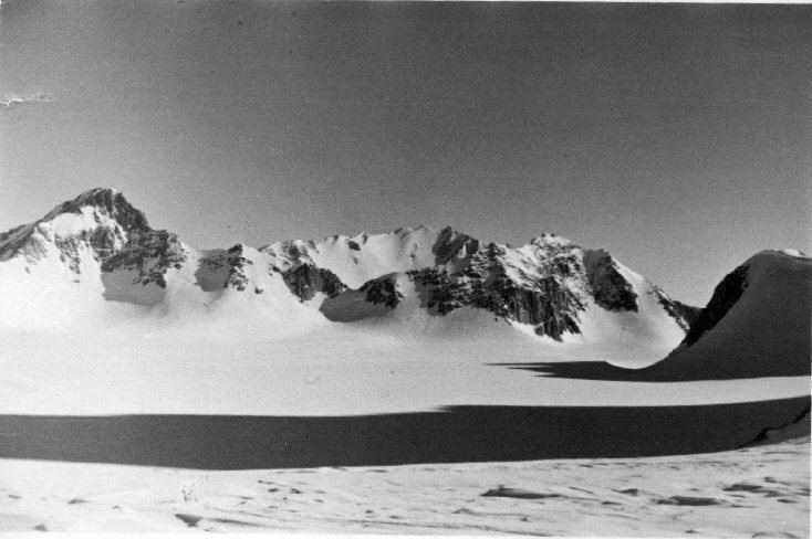 Rockefeller Mountains Object Checklist Conquering the Ice Byrd39s Flight to the South Pole