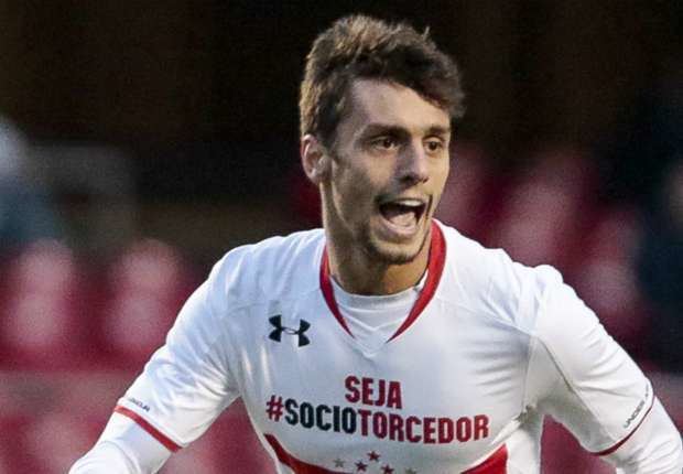 Rodrigo Caio Rodrigo Caio provoca Corinthians em rede social Goalcom