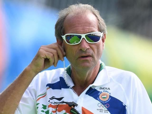 Roelant Oltmans Roelant Oltmans set to get extension as Indian hockey coach till