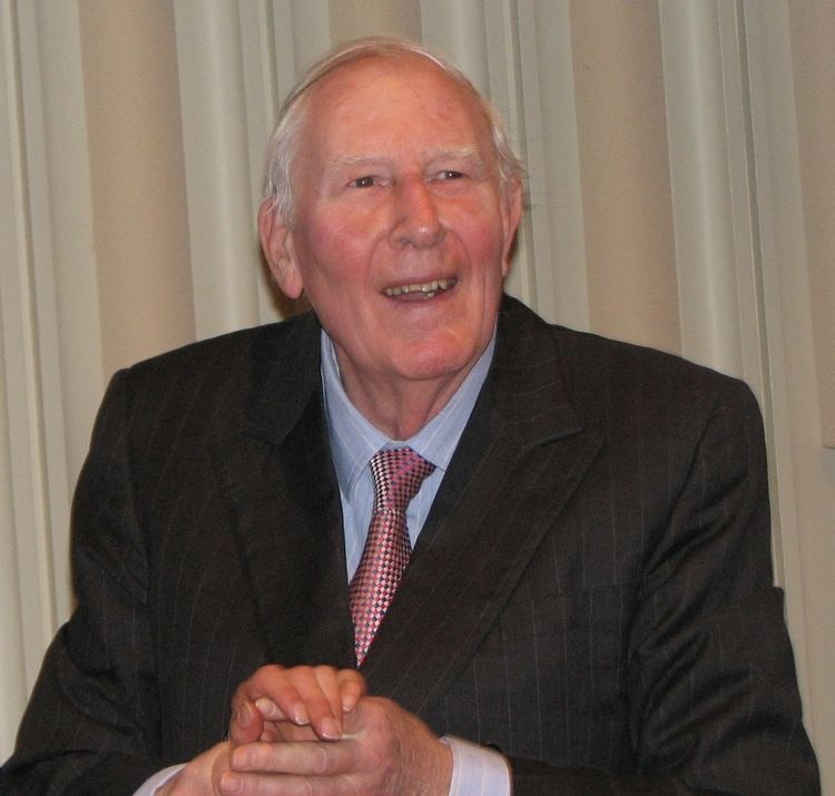 Roger Bannister Roger Bannister Wikipedia the free encyclopedia