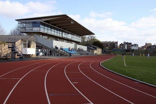 Roger Bannister running track