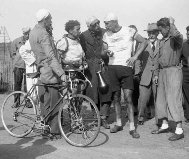Roger Chupin Photo dart Yvan Marie et Roger Chupin sur le Tour 1948 Artiste