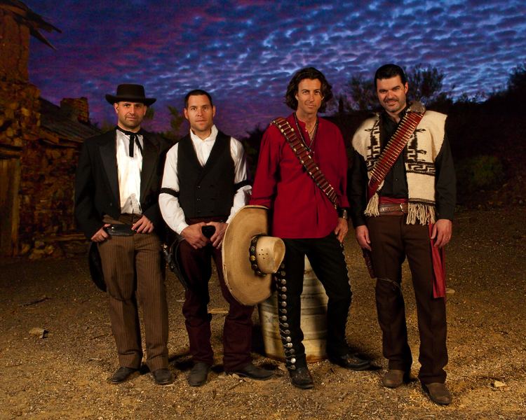 Roger Clyne Arizona music hero Roger Clyne discusses songwriting and