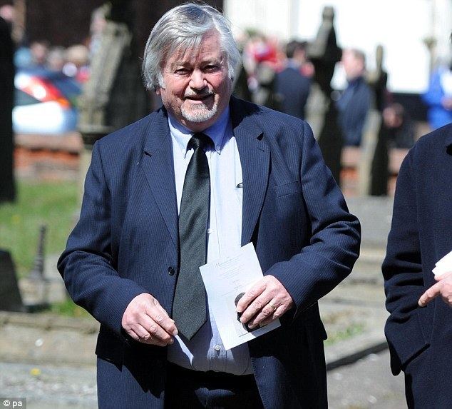 Roger Cook (journalist) Brendan Rodgers attends Anne Williams funeral Daily Mail