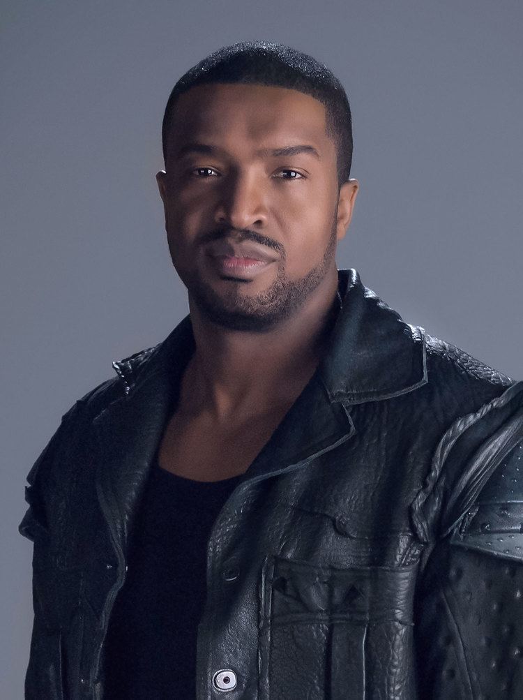 Roger Cross Roger Cross Six Cast Dark Matter Syfy