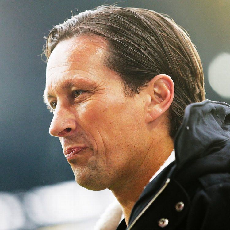 Roger Schmidt (football manager) Roger Schmidt blames poor Bayer Leverkusen run on