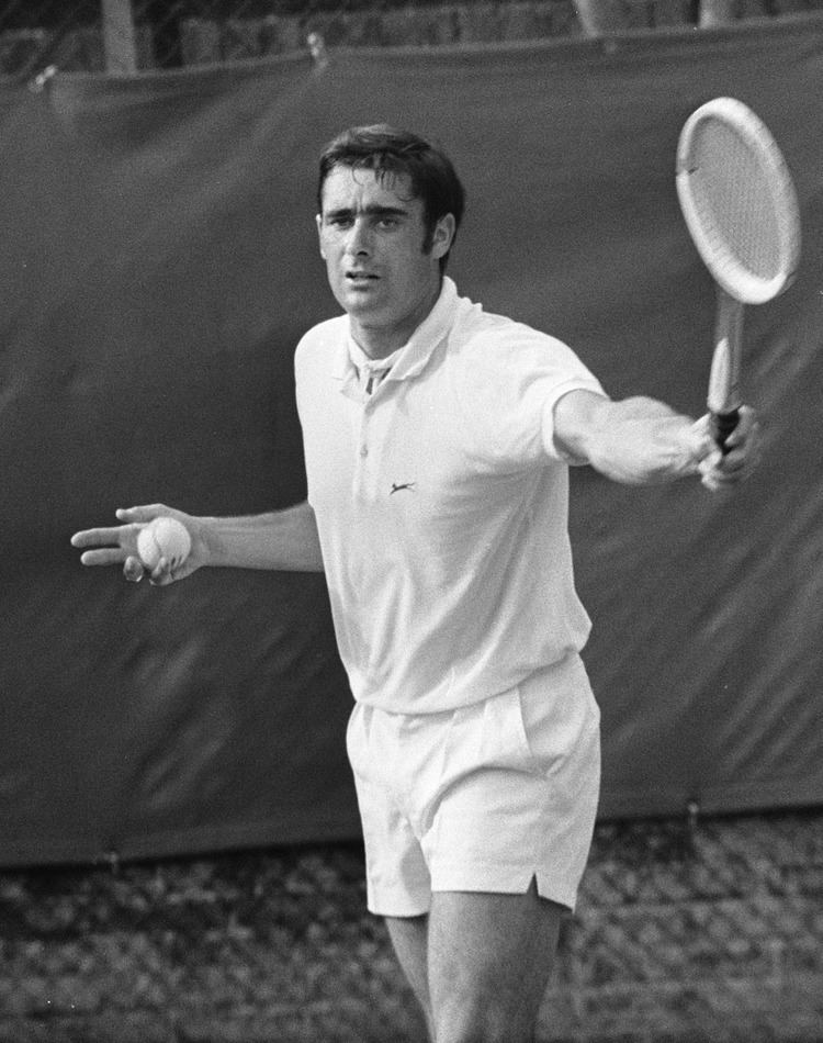 Roger Taylor (tennis) Roger Taylor tennis Wikipedia the free encyclopedia