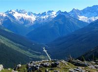 Rogers Pass (British Columbia) httpsuploadwikimediaorgwikipediacommonsthu