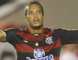 Rogério Lourenço Rogrio Loureno mantm esquema com trs zagueiros no Flamengo 31
