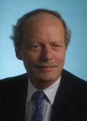 Roland Mertelsmann httpsuploadwikimediaorgwikipediacommonsthu