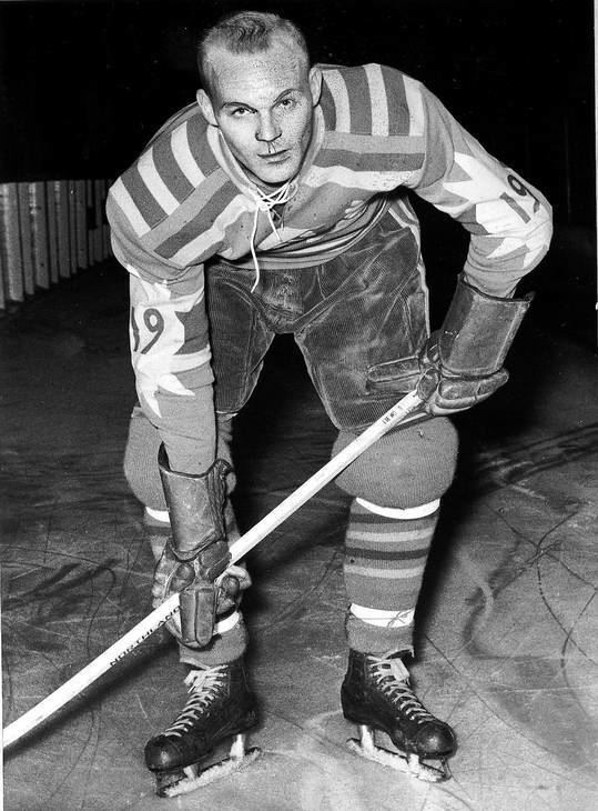 Roland Stoltz (ice hockey, born 1931) httpsuploadwikimediaorgwikipediacommonscc
