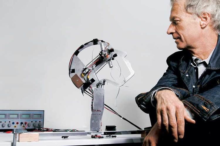 Rolf Pfeifer 30 years of AI with Rolf Pfeifer A robotics legend