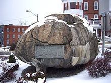 Rollstone Boulder httpsuploadwikimediaorgwikipediacommonsthu