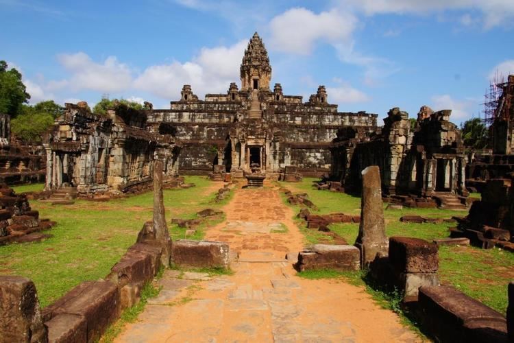 Roluos (temples) Angkor Victory Tours Roluos Group