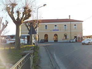 Romagnano Sesia railway station httpsuploadwikimediaorgwikipediacommonsthu