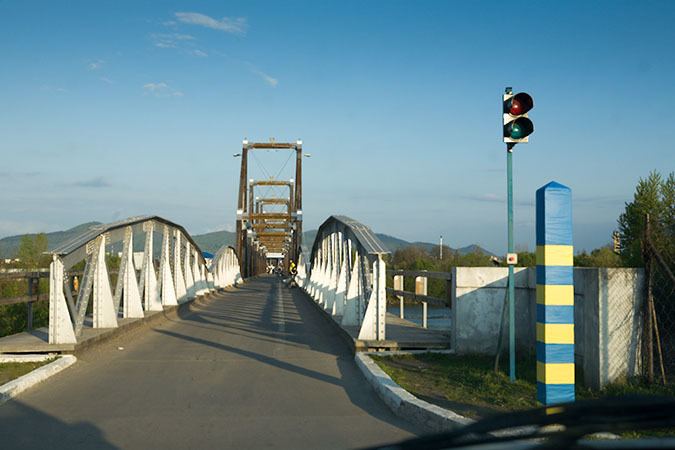 Romania-Ukraine border The most beautiful border Ukraine Romania The Family Without