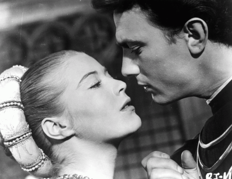 Romeo and Juliet (1954 film) Laurence Harvey e Susan Shentall in Giulietta ...
