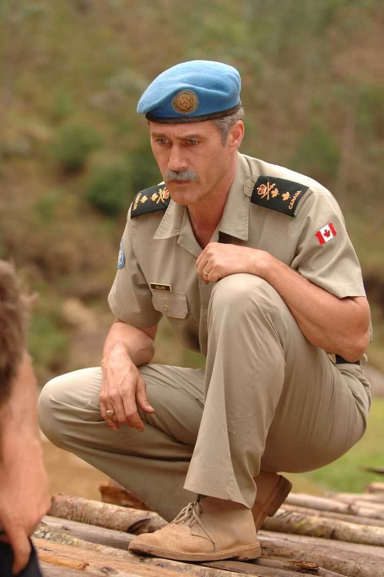 Roméo Dallaire Lt General Romeo Dallaire Canada39s Unsung Hero Edhird39s Blog