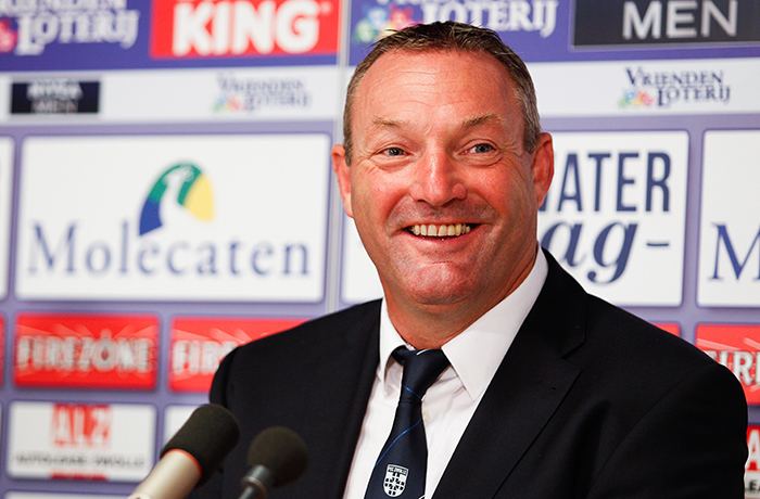 Ron Jans Jans extends contract TotalDutchFootballcom