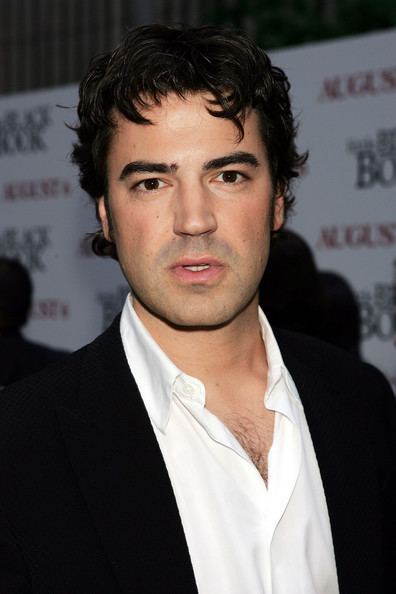 Ron Livingston Ron Livingston was in sex and the city as Burger and also in